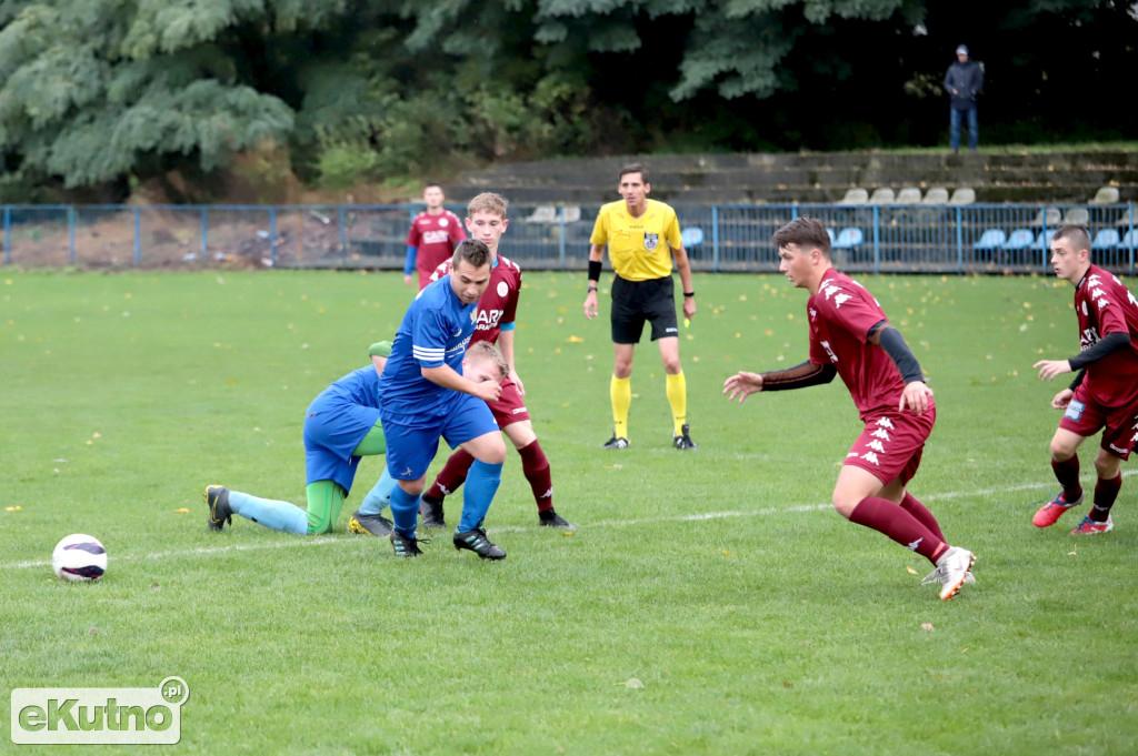 SL Salos Róża Kutno - LKS Dąbrówka 5 : 3