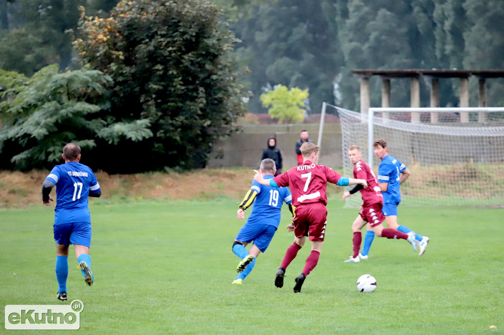 SL Salos Róża Kutno - LKS Dąbrówka 5 : 3