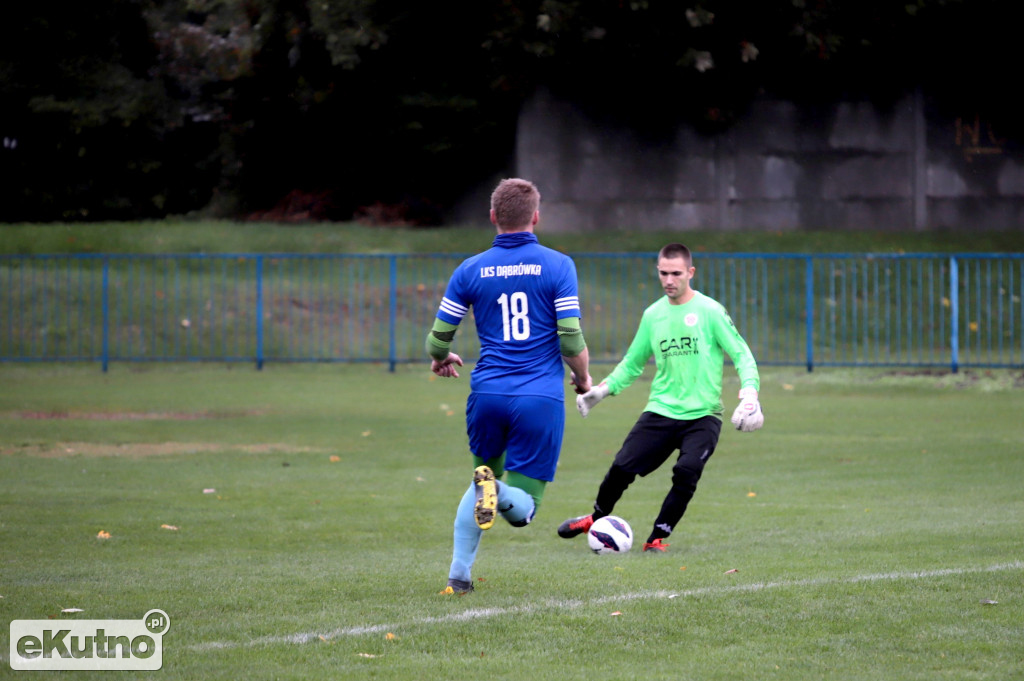 SL Salos Róża Kutno - LKS Dąbrówka 5 : 3