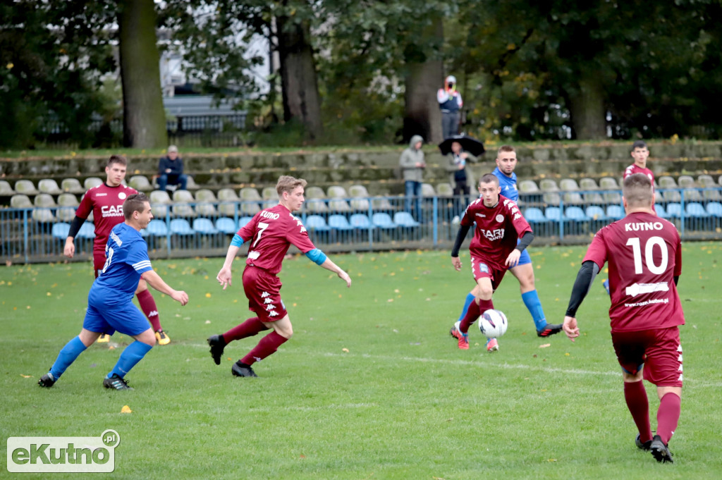 SL Salos Róża Kutno - LKS Dąbrówka 5 : 3