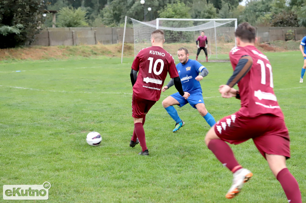 SL Salos Róża Kutno - LKS Dąbrówka 5 : 3