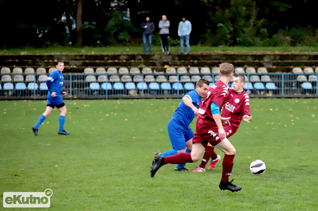 SL Salos Róża Kutno - LKS Dąbrówka 5 : 3