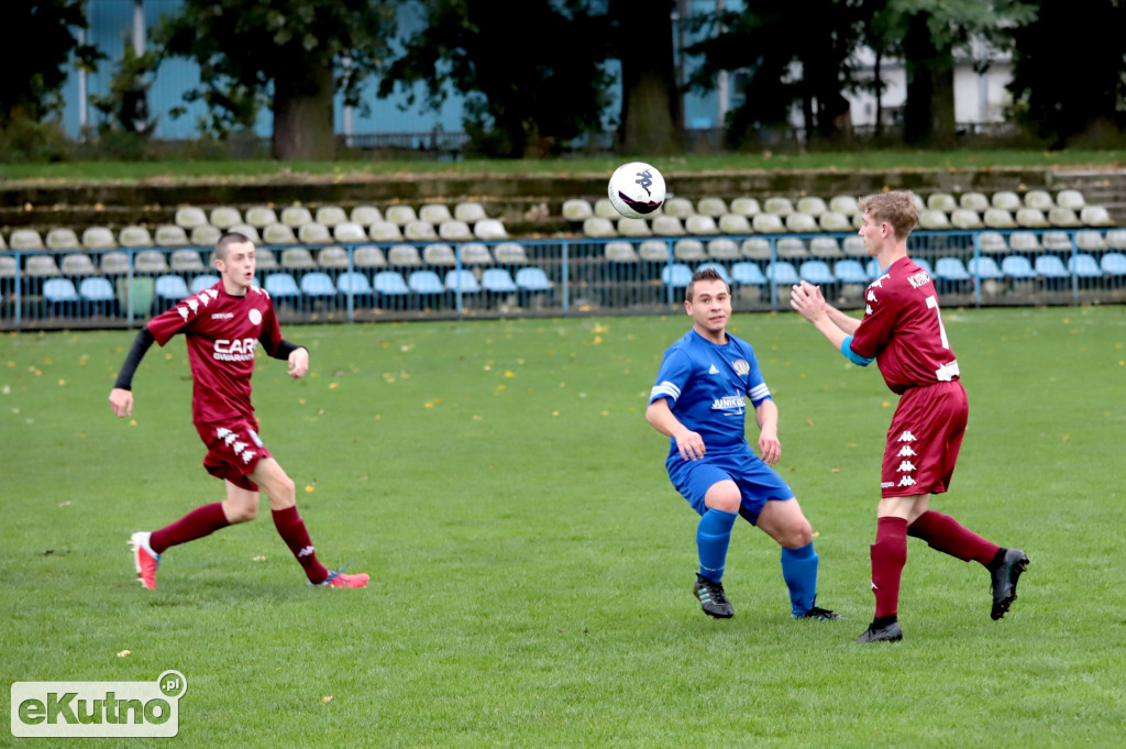 SL Salos Róża Kutno - LKS Dąbrówka 5 : 3