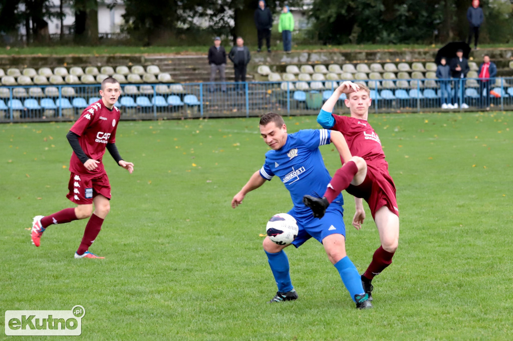 SL Salos Róża Kutno - LKS Dąbrówka 5 : 3