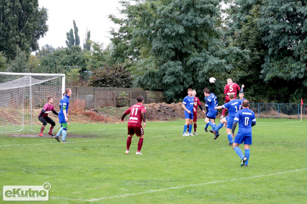 SL Salos Róża Kutno - LKS Dąbrówka 5 : 3