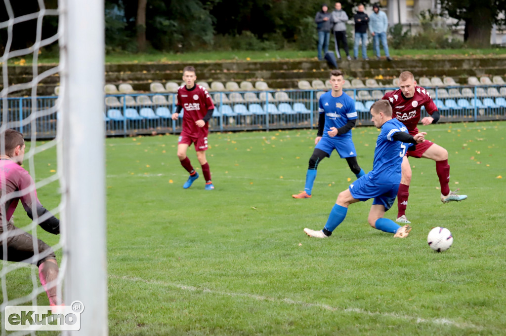 SL Salos Róża Kutno - LKS Dąbrówka 5 : 3
