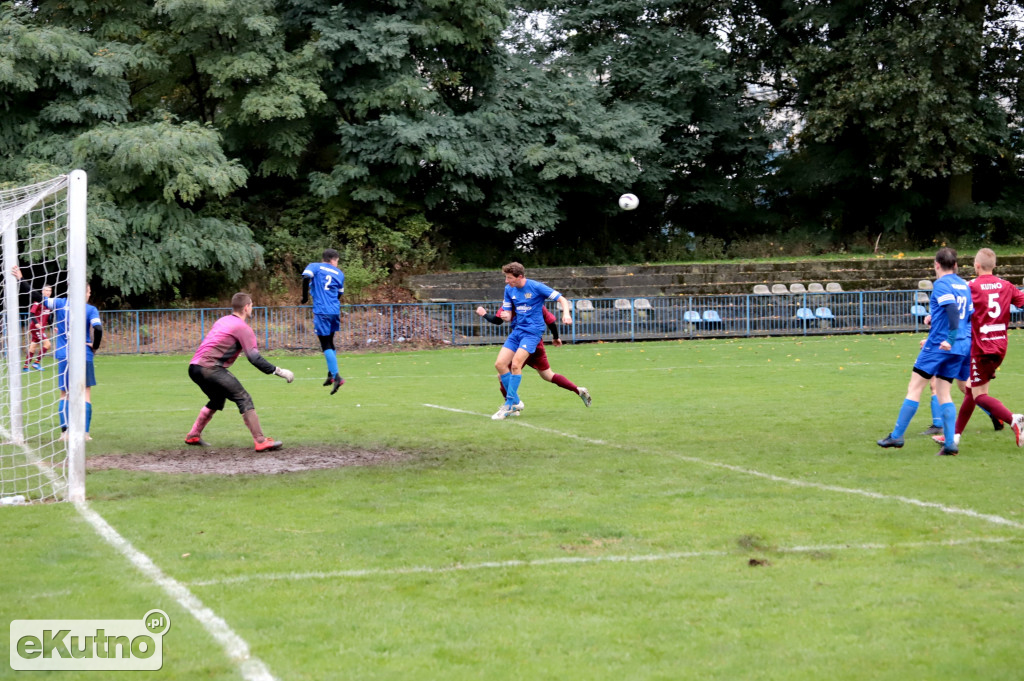 SL Salos Róża Kutno - LKS Dąbrówka 5 : 3