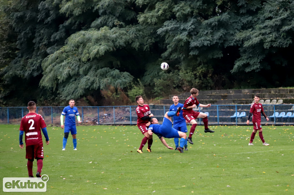 SL Salos Róża Kutno - LKS Dąbrówka 5 : 3
