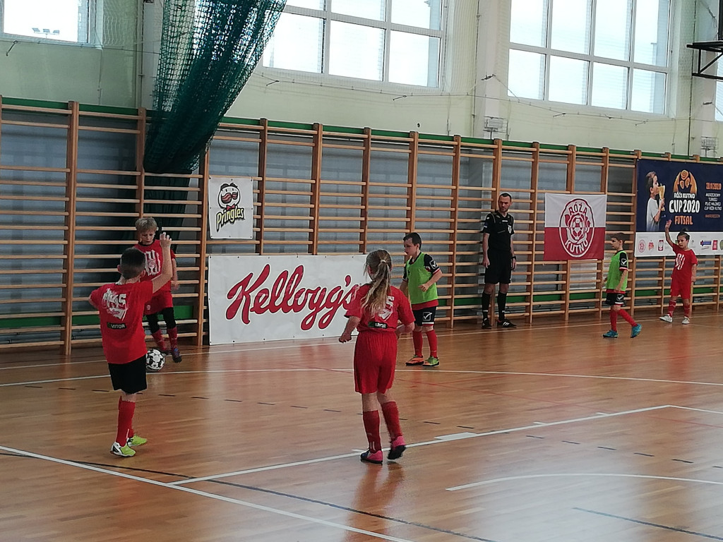 Andrzejkowy Turniej Piłki Halowej CUP RÓŻA KUTNO