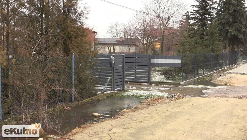 Zatopione podwórka
