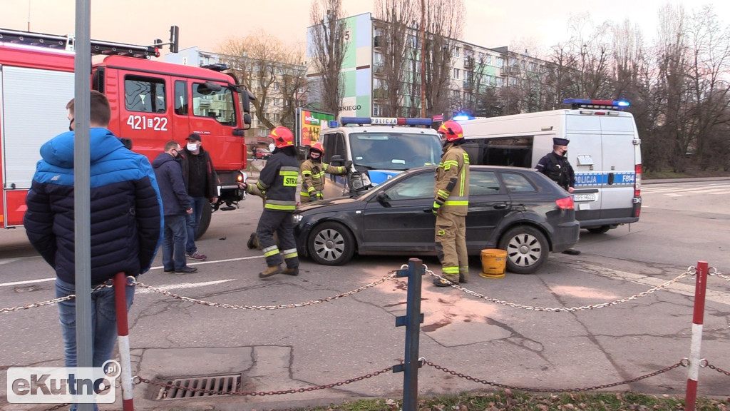 Kraksa z radiowozem