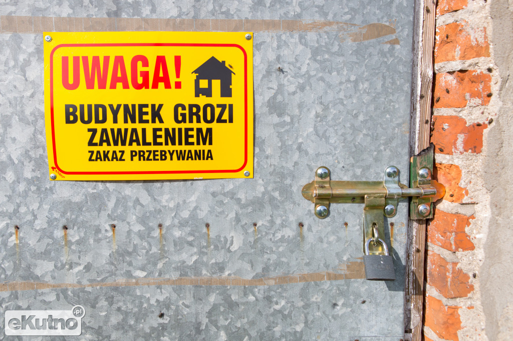 Droga gminna w Sierakowie