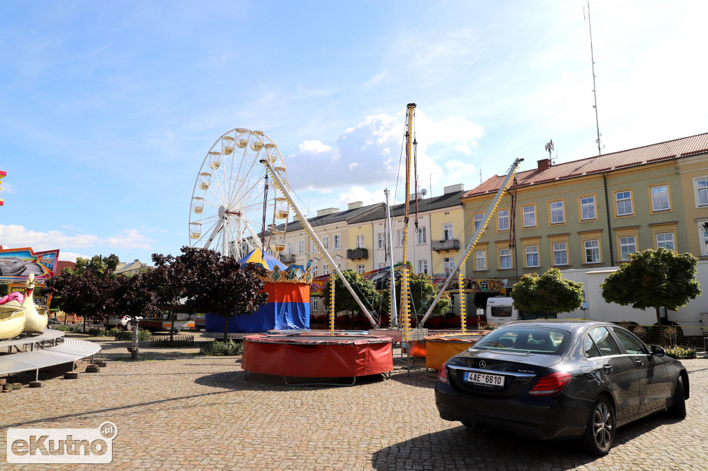 Lunapark już stoi