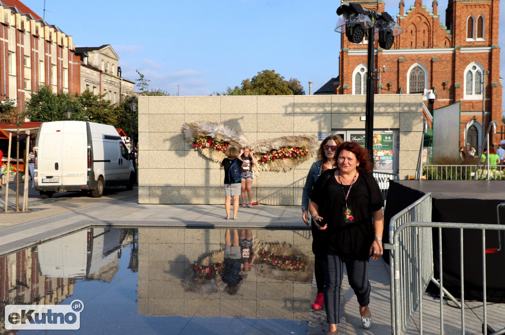 Piątkowe popołudnie Święta Róży 2021