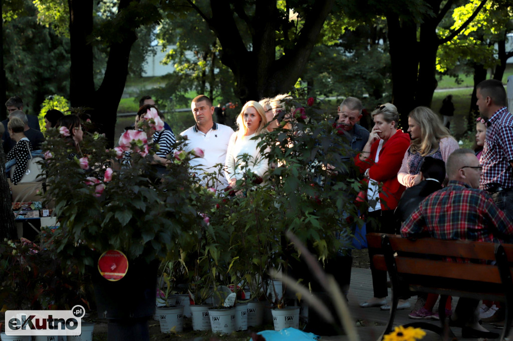 Sobotnie popołudnie na Święcie Róży