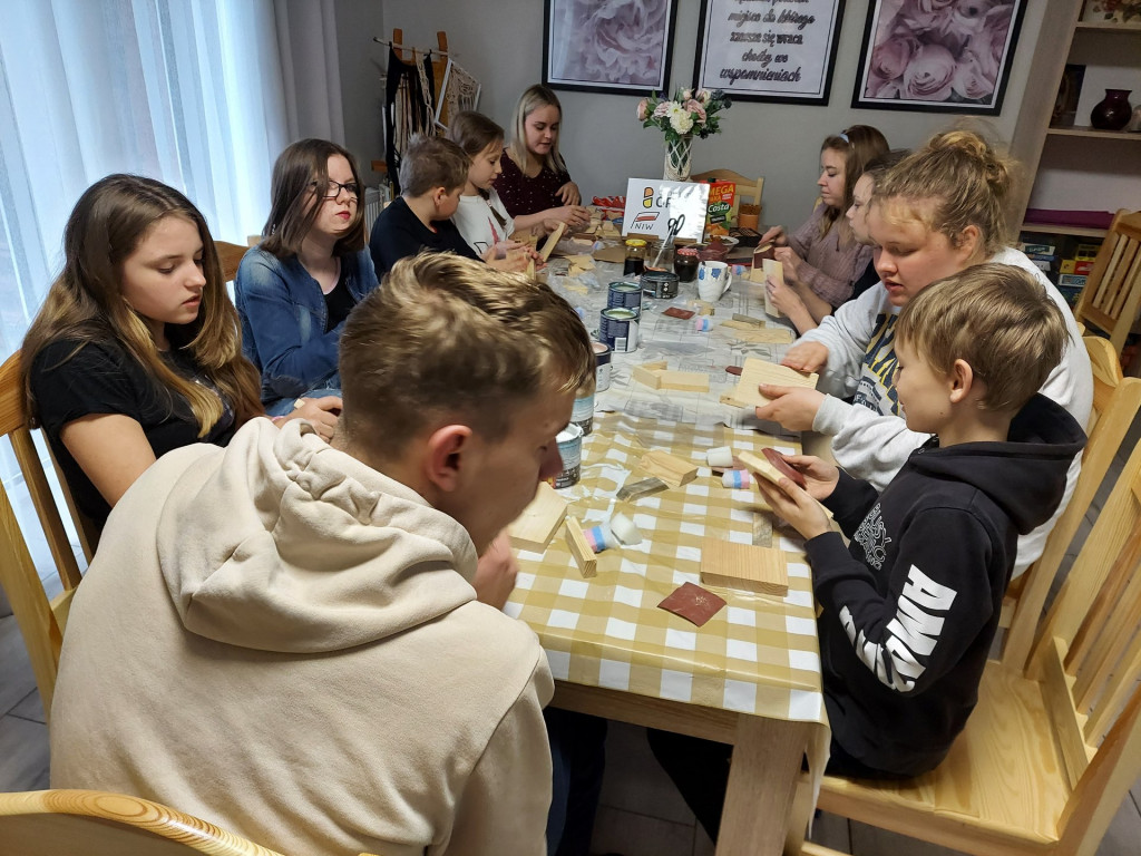 Bliżej natury - drewniane tipi