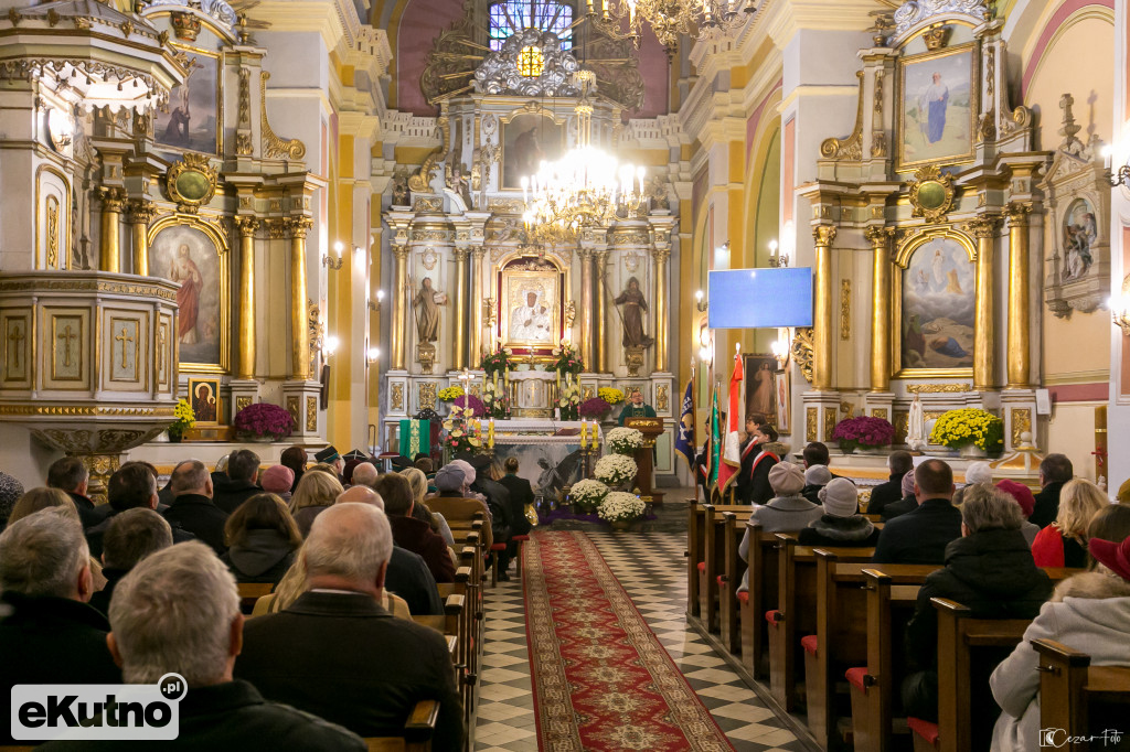 Pomnik Walczących o Niepodległość w Oporowie