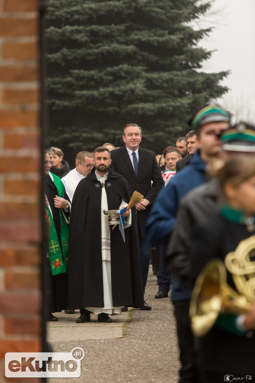Pomnik Walczących o Niepodległość w Oporowie
