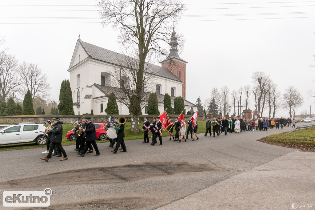 Pomnik Walczących o Niepodległość w Oporowie