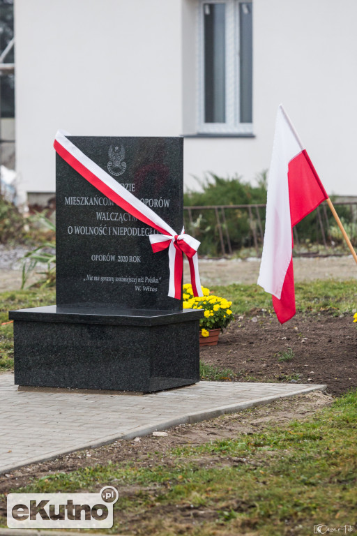 Pomnik Walczących o Niepodległość w Oporowie