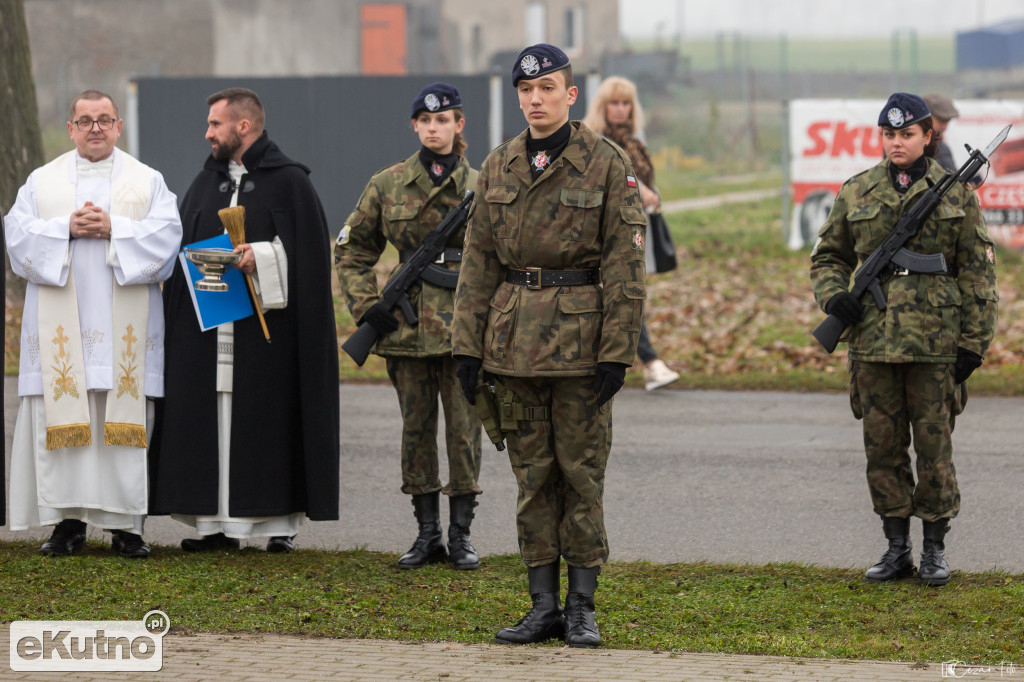 Pomnik Walczących o Niepodległość w Oporowie
