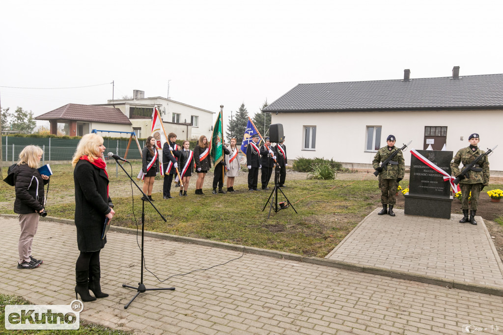 Pomnik Walczących o Niepodległość w Oporowie