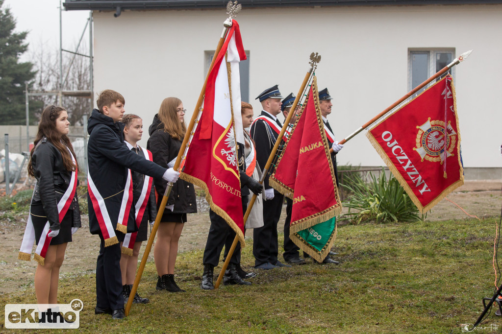 Pomnik Walczących o Niepodległość w Oporowie
