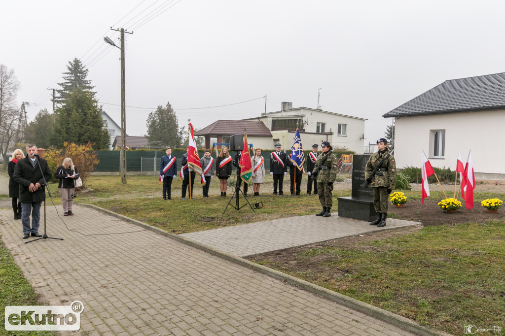 Pomnik Walczących o Niepodległość w Oporowie