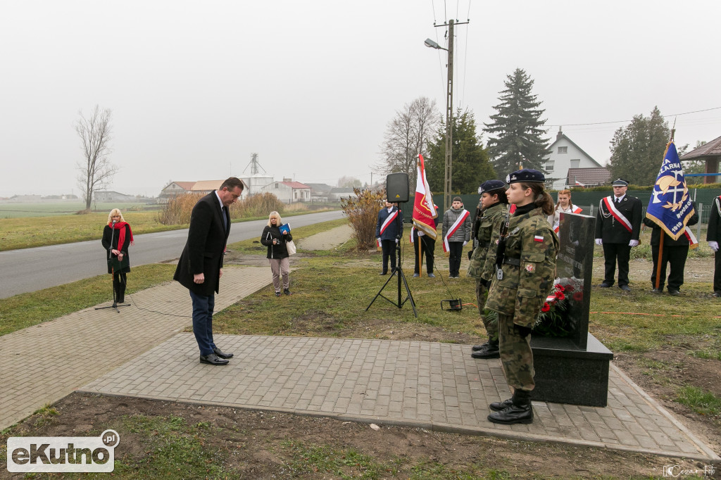 Pomnik Walczących o Niepodległość w Oporowie