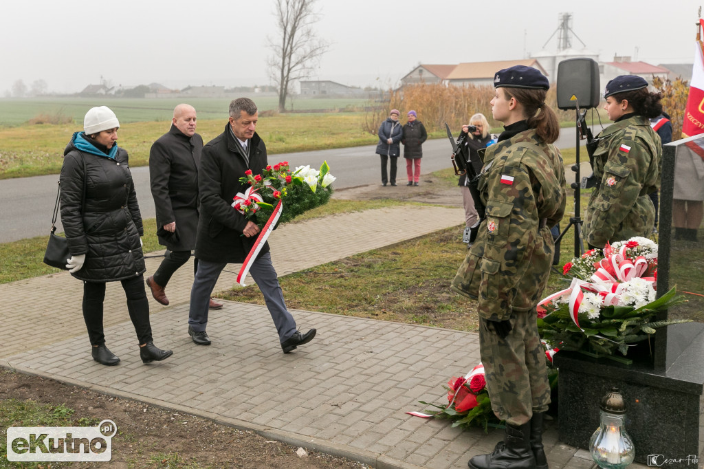 Pomnik Walczących o Niepodległość w Oporowie