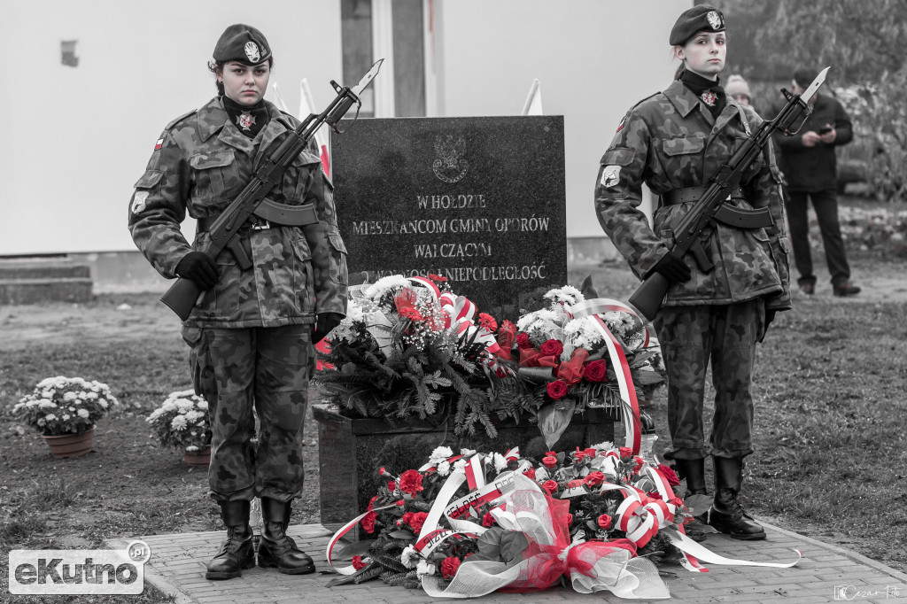 Pomnik Walczących o Niepodległość w Oporowie