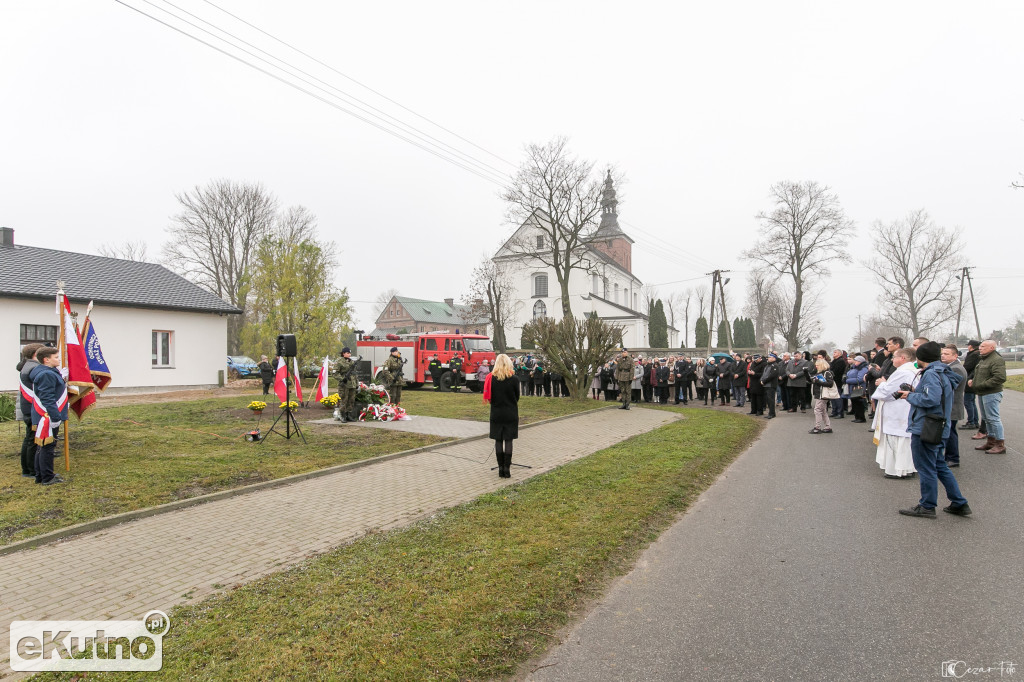 Pomnik Walczących o Niepodległość w Oporowie