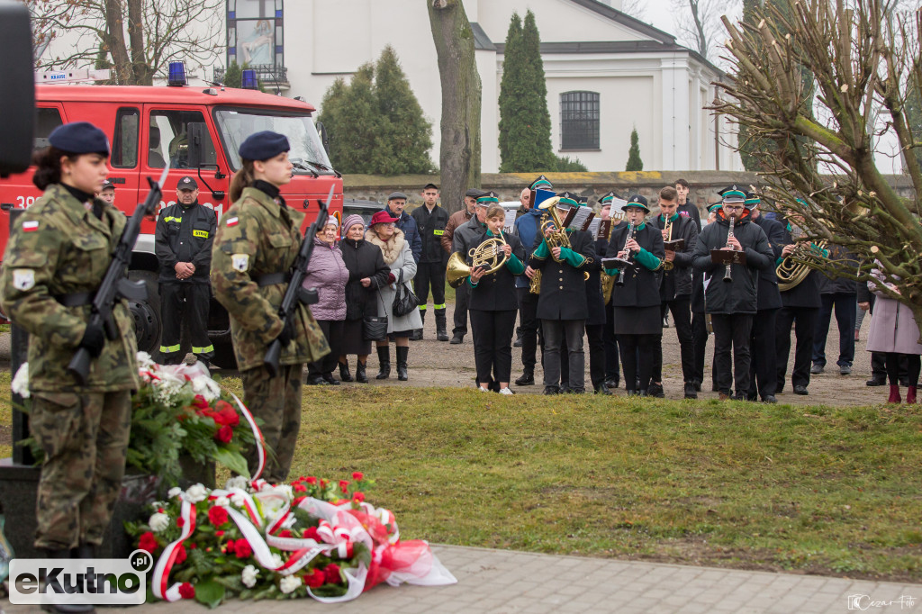 Pomnik Walczących o Niepodległość w Oporowie