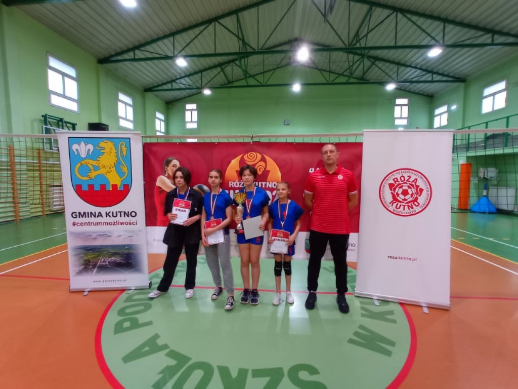 Mikołajkowy Turniej Piłki Siatkowej