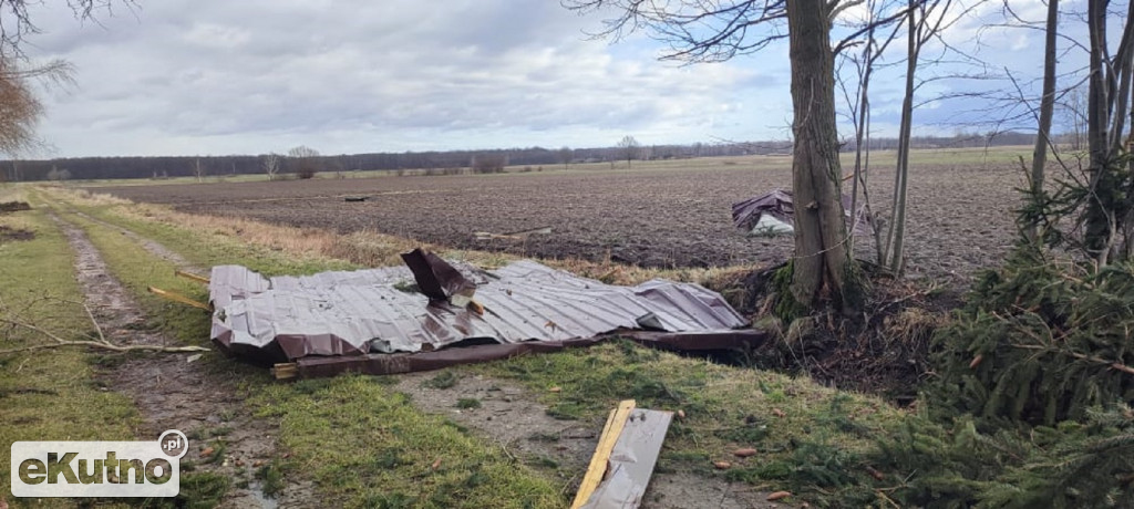 Zniszczenia po wichurze