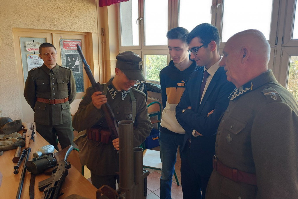Jeden Kasprowicz, a tyle możliwości