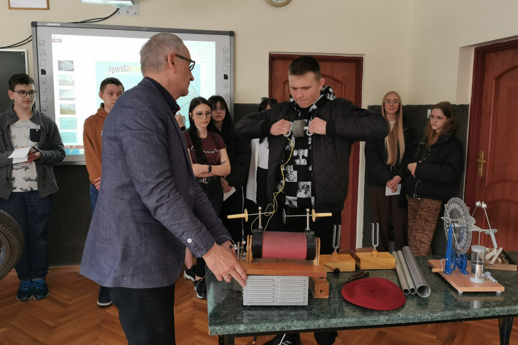 Jeden Kasprowicz, a tyle możliwości