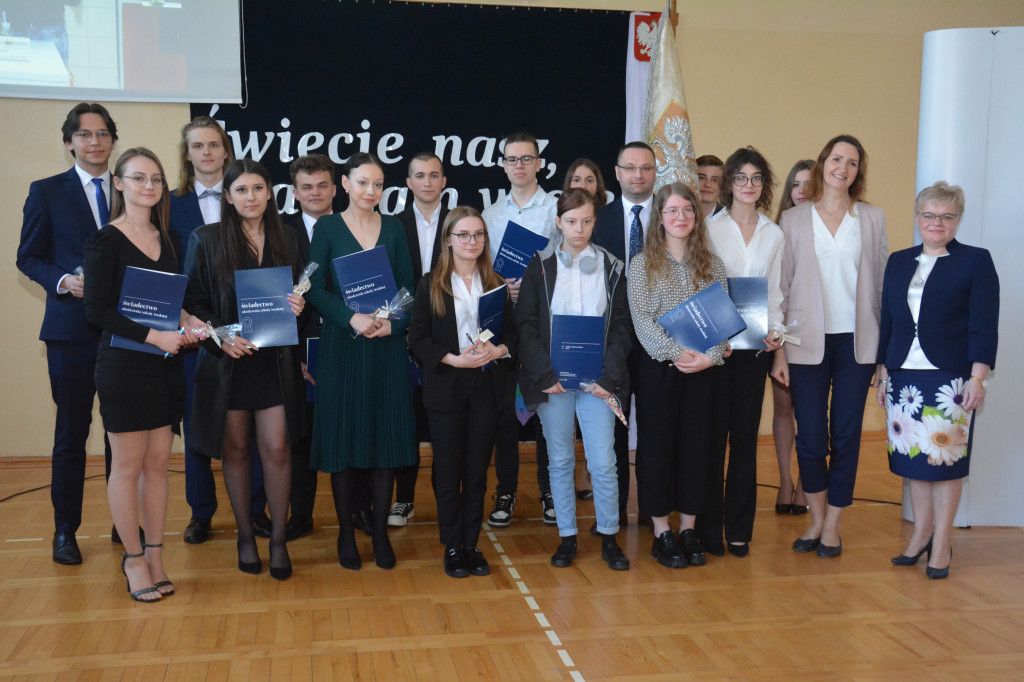 Pożegnanie klas trzecich w Kasprowiczu