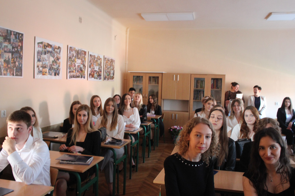 Pożegnanie klas trzecich w Kasprowiczu