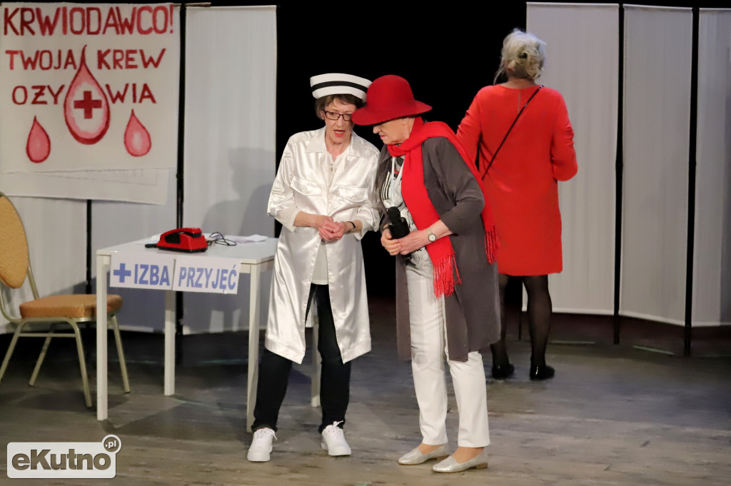 4. Premiera Teatru UTW  „CZEMU NIE”