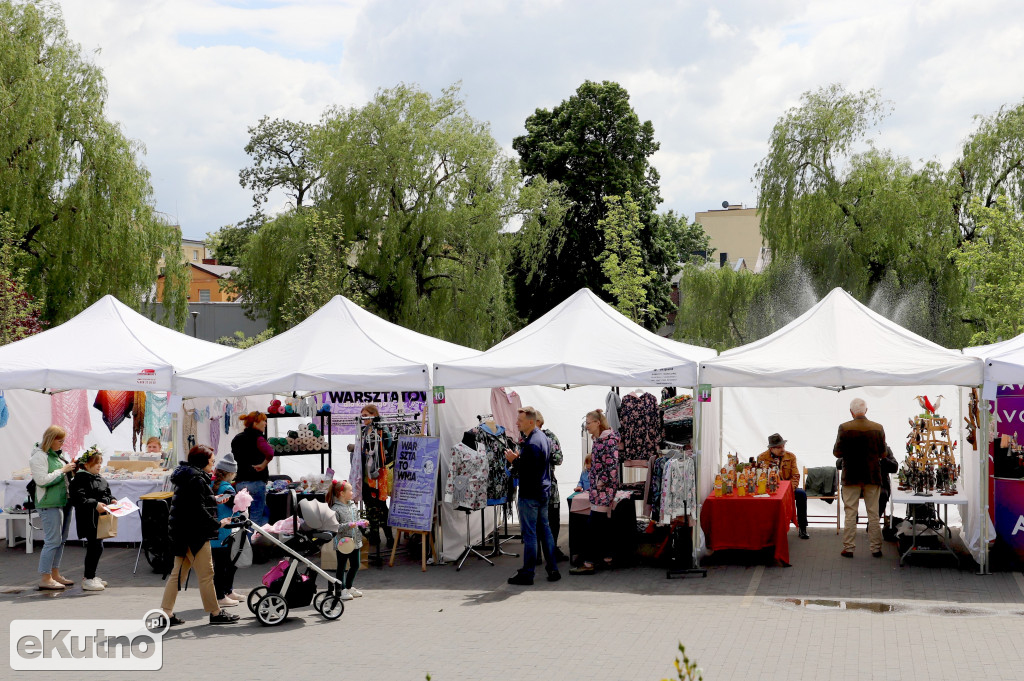Piknik wśród róż