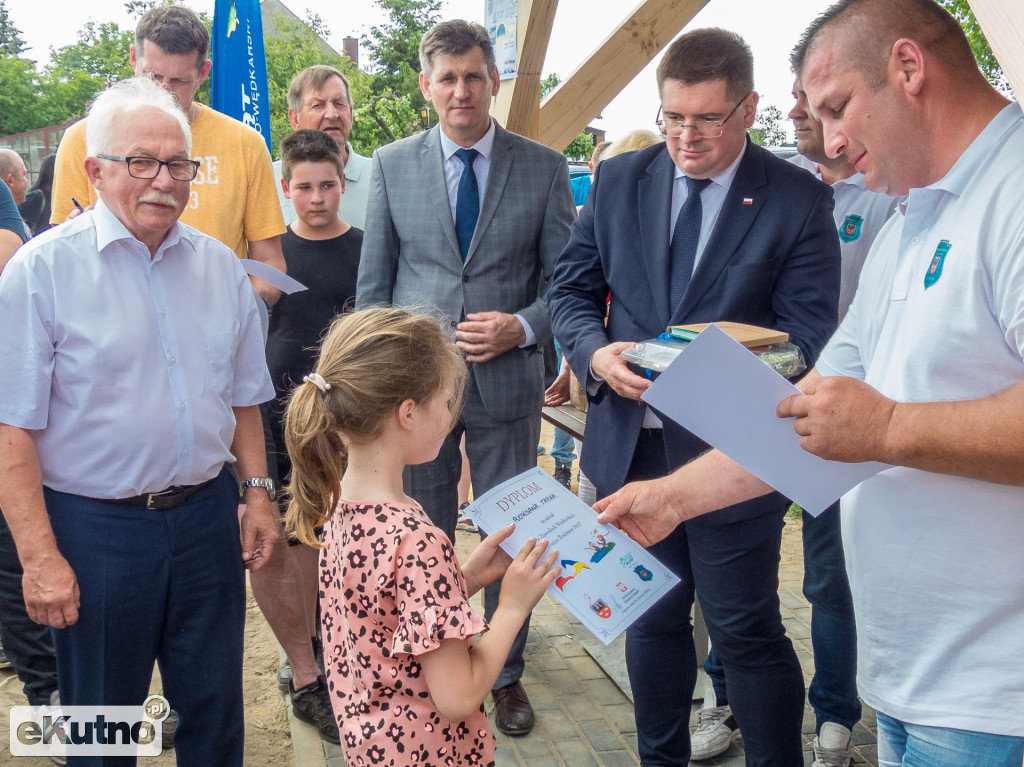 Festyn w Oporowie