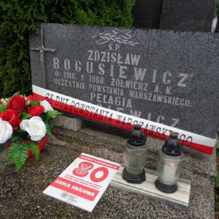 Akcja szarfowania grobów
