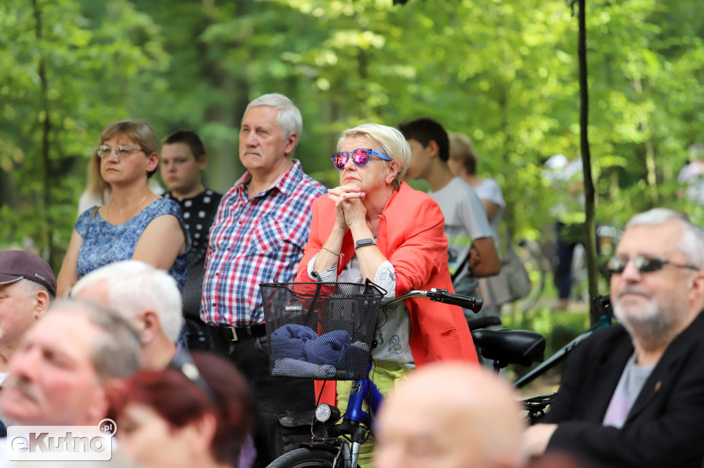 Muzyka Róż(a)na – „Złamana klasyka”