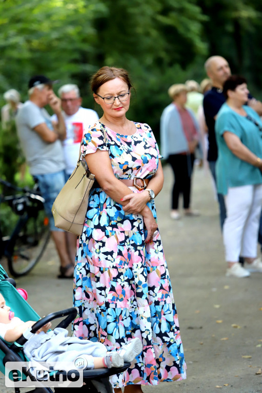 Muzyka Róż(a)na – „Złamana klasyka”
