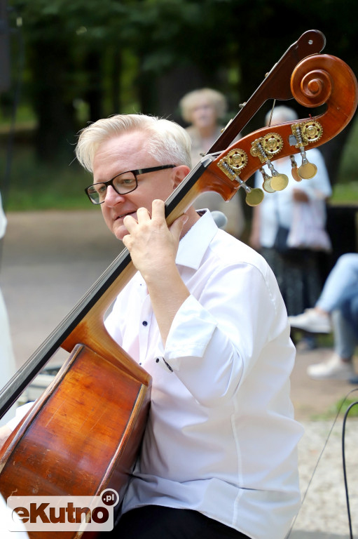 Muzyka Róż(a)na – „Złamana klasyka”