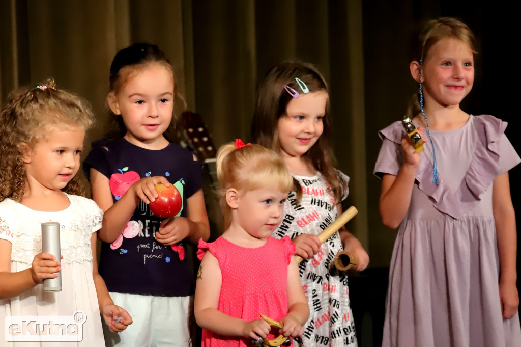Muzyka i instrumenty świata