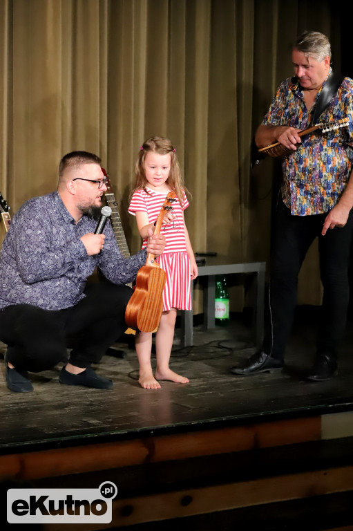 Muzyka i instrumenty świata