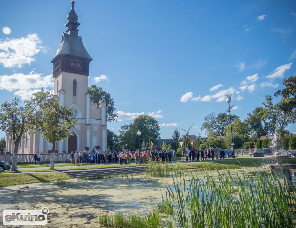 Dożynki w Dąbrowicach