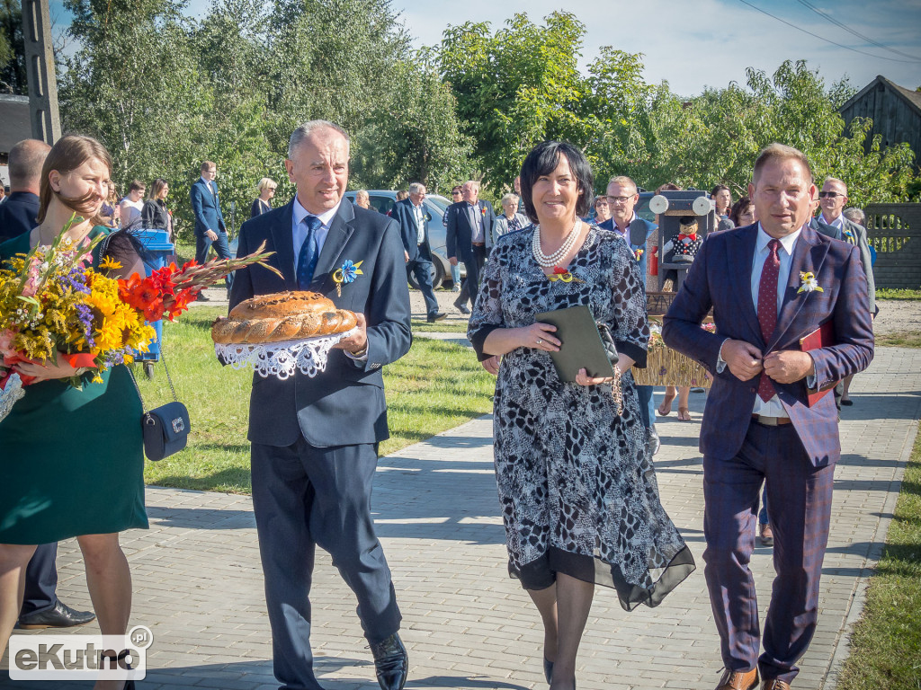 Dożynki w Dąbrowicach